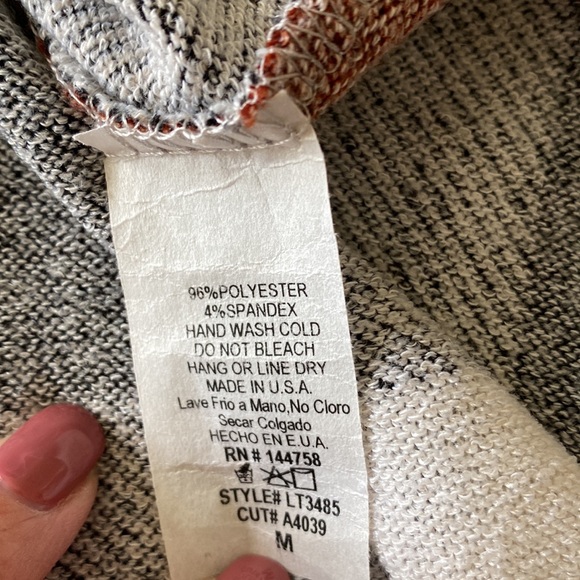 Lime and Chilli pocket poncho - Picture 6 of 7